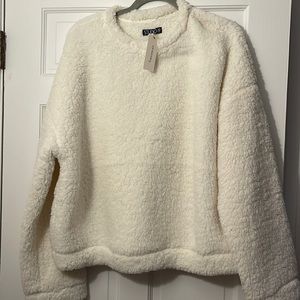 NWT Studio 19 cream fleece oversized pullover top